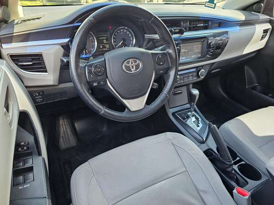 TOYOTA-COROLLA-2015