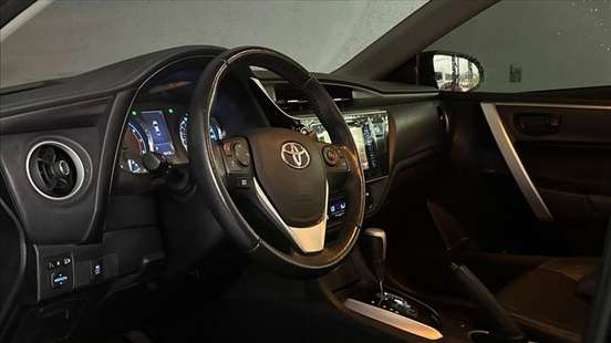 TOYOTA-COROLLA-2017