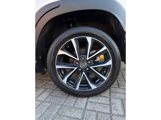TOYOTA-COROLLA CROSS-2023