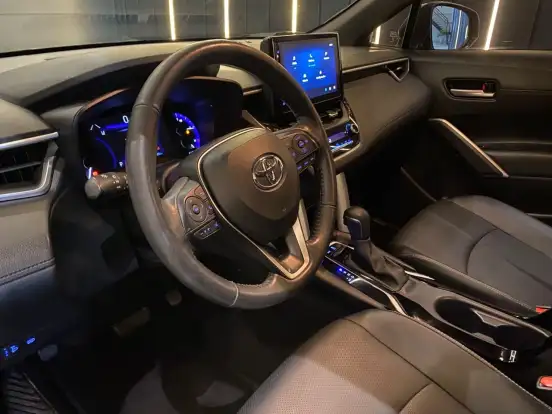 TOYOTA-COROLLA CROSS-2023
