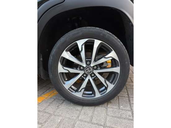 TOYOTA-COROLLA CROSS-2023