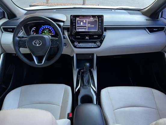 TOYOTA-COROLLA CROSS-2023