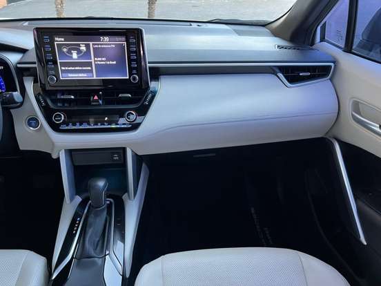 TOYOTA-COROLLA CROSS-2023
