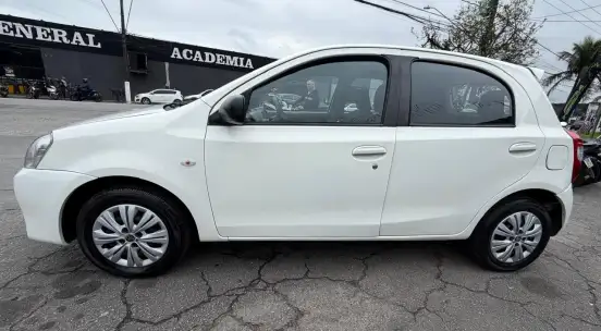 TOYOTA-ETIOS-1.3 XS 16V FLEX 4P MANUAL TOYOTA-ETIOS-2012