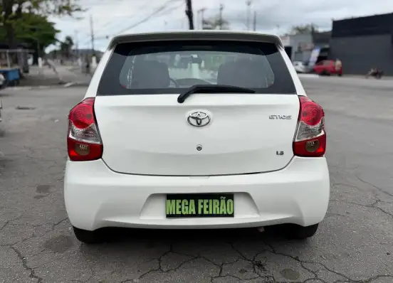 TOYOTA-ETIOS-1.3 XS 16V FLEX 4P MANUAL TOYOTA-ETIOS-2012