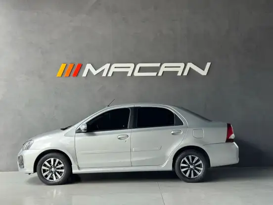 TOYOTA-ETIOS-2018