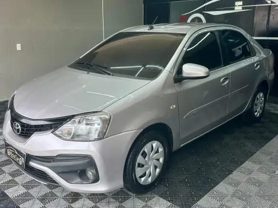 TOYOTA-ETIOS-2017