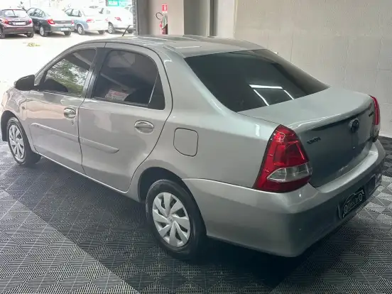 TOYOTA-ETIOS-2017