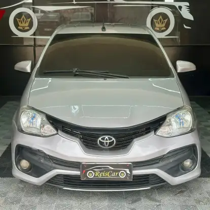 TOYOTA-ETIOS-2017