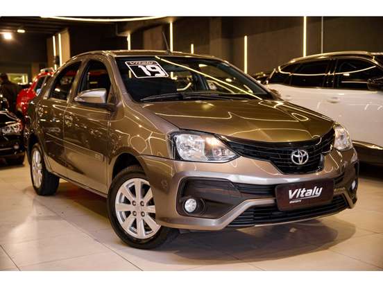 TOYOTA-ETIOS-1.5 X PLUS SEDAN 16V FLEX 4P AUTOMÁTICO TOYOTA-ETIOS-2018