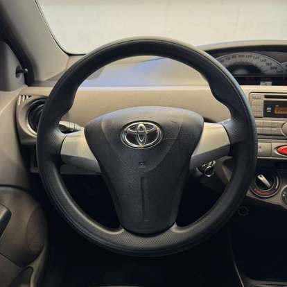 TOYOTA-ETIOS-2013