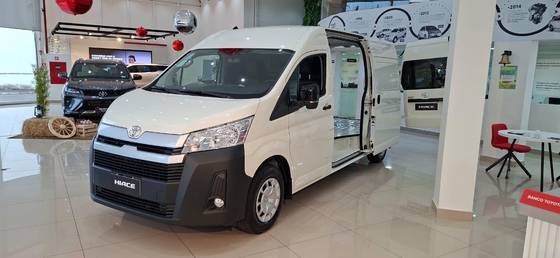 TOYOTA HIACE 2.8 D-4D TURBO DIESEL FURGÃO DX AUTOMÁTICO