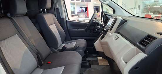 TOYOTA-HIACE-2026