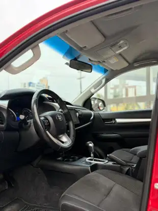 TOYOTA-HILUX-2017