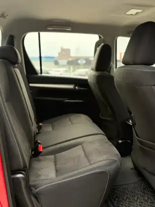 TOYOTA-HILUX-2017