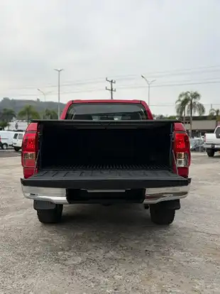 TOYOTA-HILUX-2.7 SR 4X2 CD 16V FLEX 4P AUTOMÁTICO TOYOTA-HILUX-2017