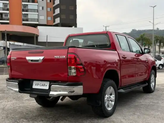 TOYOTA-HILUX-2.7 SR 4X2 CD 16V FLEX 4P AUTOMÁTICO TOYOTA-HILUX-2017