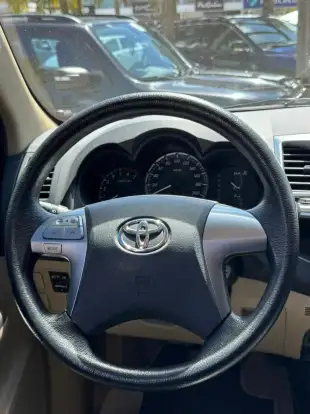 TOYOTA-HILUX-2015