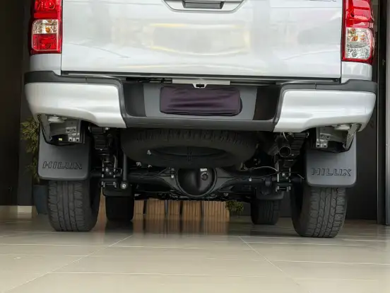 TOYOTA-HILUX-2025