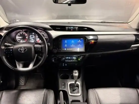 TOYOTA-HILUX-2.8 D-4D TURBO DIESEL CD SR 4X4 AUTOMÁTICO TOYOTA-HILUX-2024