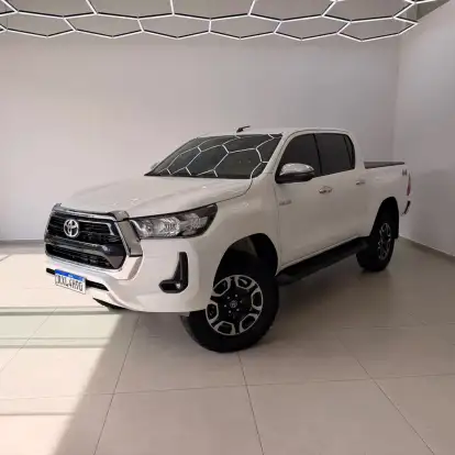 TOYOTA-HILUX-2022