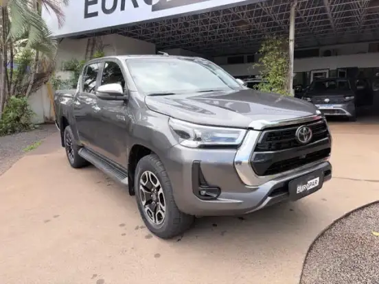 TOYOTA-HILUX-2022