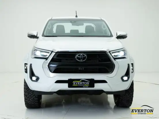 TOYOTA-HILUX-2025