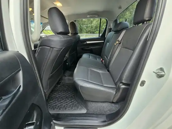 TOYOTA-HILUX-2.8 SR 4X4 CD 16V DIESEL 4P AUTOMÁTICO TOYOTA-HILUX-2018