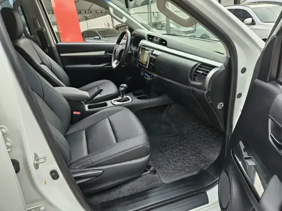 TOYOTA-HILUX-2.8 SR 4X4 CD 16V DIESEL 4P AUTOMÁTICO TOYOTA-HILUX-2018