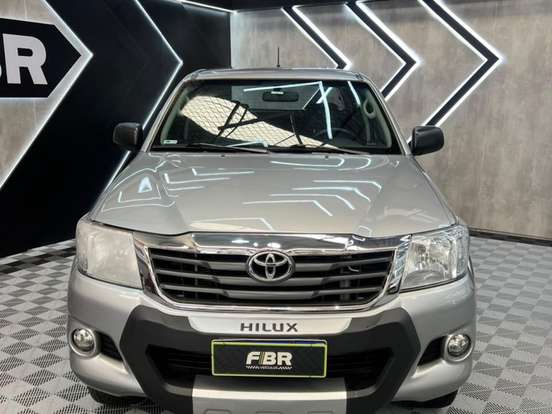 TOYOTA-HILUX-2.7 SR 4X2 CD 16V FLEX 4P AUTOMÁTICO TOYOTA-HILUX-2014