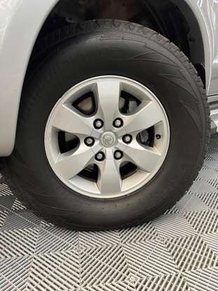 TOYOTA-HILUX-2.7 SR 4X2 CD 16V FLEX 4P AUTOMÁTICO TOYOTA-HILUX-2014