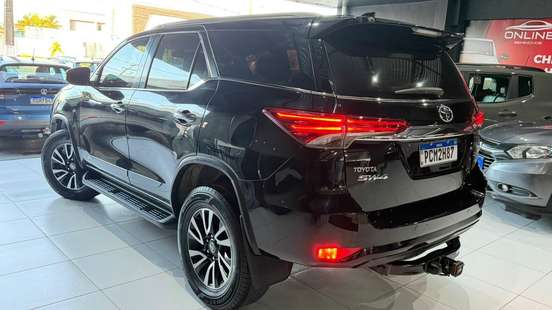 TOYOTA-HILUX-2.7 SR 4X2 CD 16V FLEX 4P AUTOMÁTICO TOYOTA-HILUX-2018