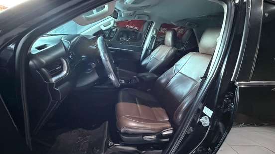 TOYOTA-HILUX-2018