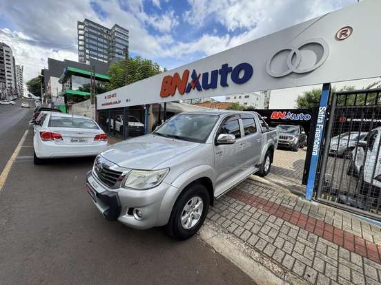 TOYOTA-HILUX-2.7 SRV 4X4 CD 16V FLEX 4P AUTOMÁTICO TOYOTA-HILUX-2013