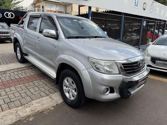 TOYOTA-HILUX-2013