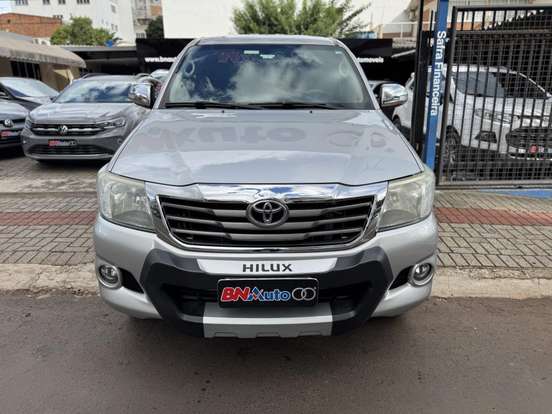 TOYOTA-HILUX-2.7 SRV 4X4 CD 16V FLEX 4P AUTOMÁTICO TOYOTA-HILUX-2013