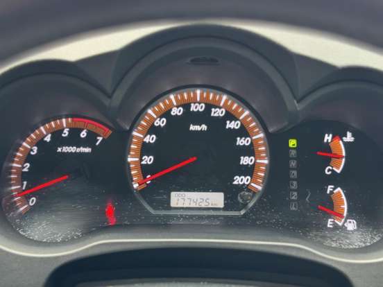 TOYOTA-HILUX-2013