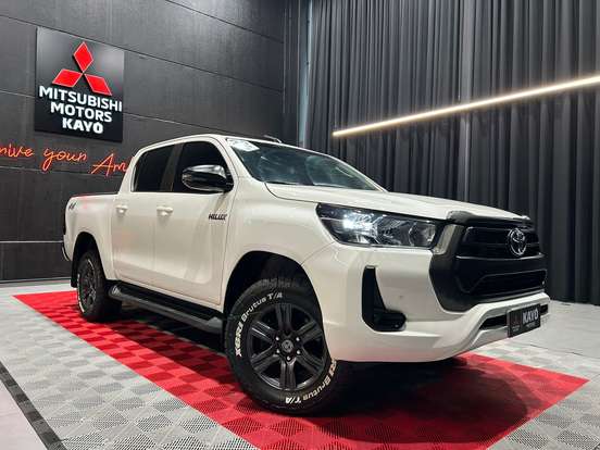 TOYOTA-HILUX-2022