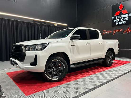 TOYOTA-HILUX-2022
