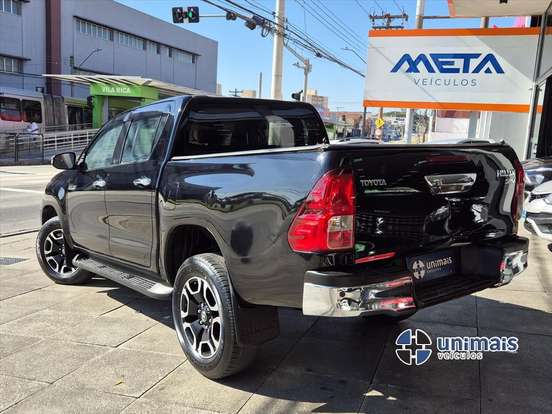 TOYOTA-HILUX-2024
