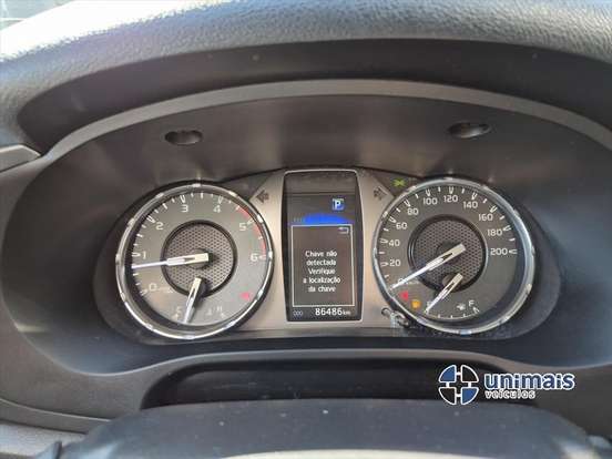 TOYOTA-HILUX-2024