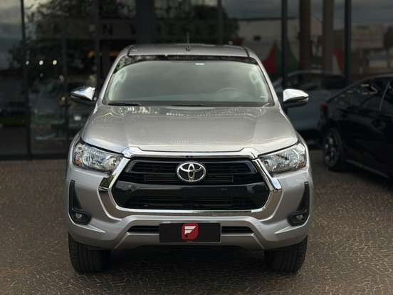 TOYOTA-HILUX-2.8 D-4D TURBO DIESEL CD SRV 4X4 AUTOMÁTICO TOYOTA-HILUX-2021