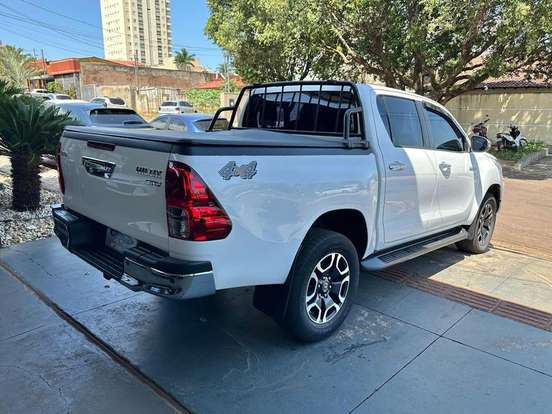TOYOTA-HILUX-2.8 D-4D TURBO DIESEL CD SRV 4X4 AUTOMÁTICO TOYOTA-HILUX-2021