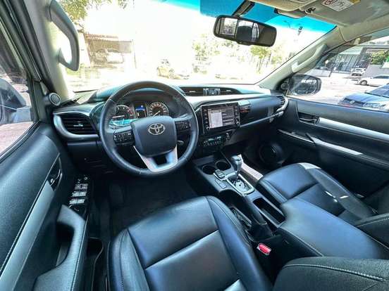TOYOTA-HILUX-2.8 D-4D TURBO DIESEL CD SRV 4X4 AUTOMÁTICO TOYOTA-HILUX-2021