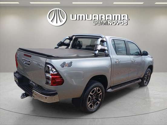 TOYOTA-HILUX-2.8 D-4D TURBO DIESEL CD SRV 4X4 AUTOMÁTICO TOYOTA-HILUX-2023