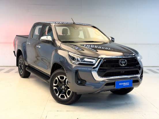 TOYOTA-HILUX-2.8 D-4D TURBO DIESEL CD SRX 4X4 AUTOMÁTICO TOYOTA-HILUX-2025