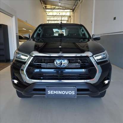 TOYOTA-HILUX-2021