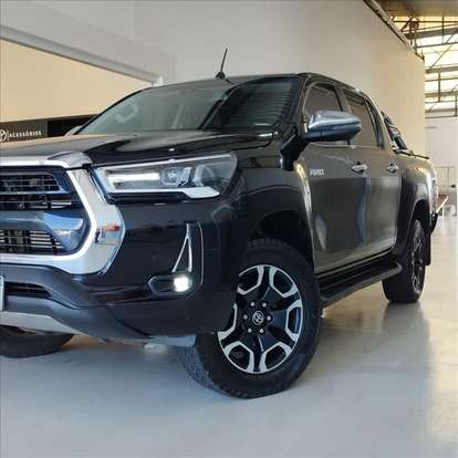 TOYOTA-HILUX-2021