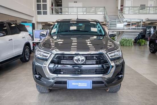 TOYOTA-HILUX-2025