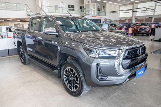 TOYOTA-HILUX-2025